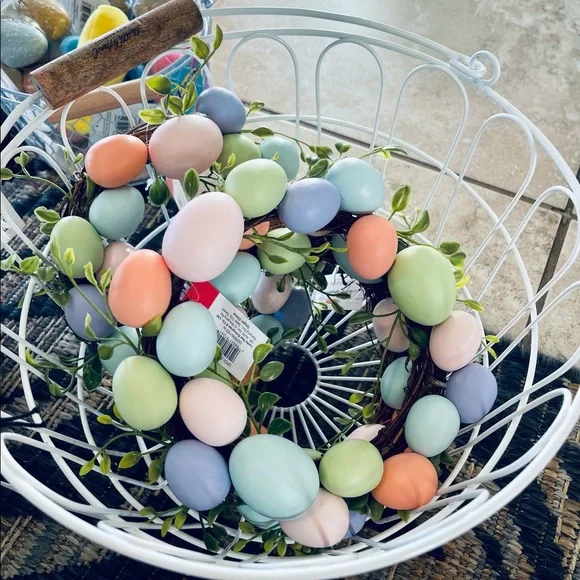 Small White Metal/Wood handle Hearth & Hand basket - Picture 9 of 11